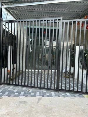 Cho thuê nhà nguyên căn 2PN, sân xe máy, cổng rào - Hiệp An