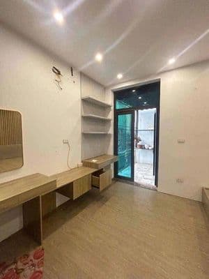 Cho thuê nhà nguyên căn 35m2, 5 tầng, 3PN Đống Đa