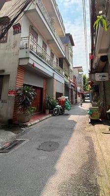 Nhà cũ Sài Đồng, 39m2, 6.4 tỷ, ô tô đỗ cửa