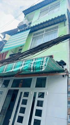Cho thuê nhà 2 lầu Hùng Vương, trung tâm, full nội thất