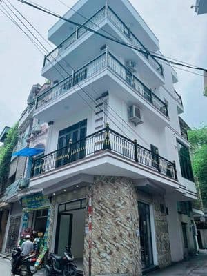 Cho thuê nhà phố Hoàng Văn Thái, 40m2 x 4 tầng, ô tô đỗ cửa