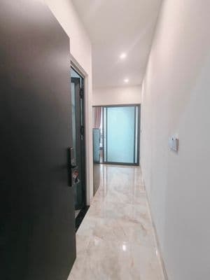Căn hộ mới view phố full nội thất Tố Hữu