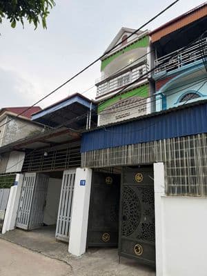 Chính chủ bán nhà 3 tầng nguyên căn