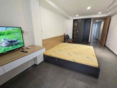 Căn hộ sân vườn có giếng trời tách bếp rộng thông thoáng