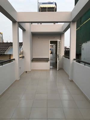 Cho thuê nhà hxh Nguyễn Trọng Tuyển 3.5x16m 3 tầng 4pn giá 23 TR TL