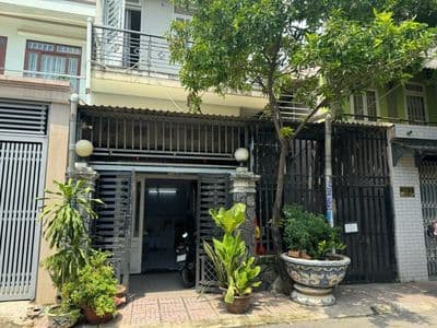 Cho thuê nhà ngay big c dĩ an full nội thất