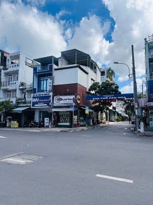 Cho thuê nhà GÓC 2MT 194 Nguyễn Sơn - Đỗ Đức Dục - nở hậu 9.5m