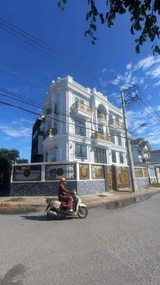 Cho Thuê Biệt Thự Bà Điểm Hóc Môn