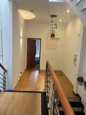 Cho thuê nhà 3 tầng MT đường 7m5 Ỷ Lan Nguyên Phi - Hòa Cường