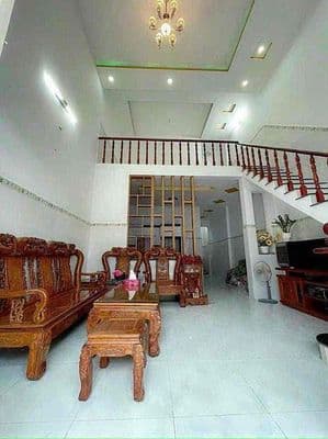 cho thuê nhà mới tinh sạch sẽ gác lửng 2p ngủ hẻm xe hơi lê thị dung