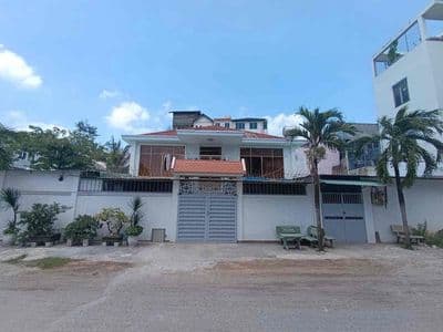 ngộp bank bán nhanh biệt thự góc 220m2 giá giảm sâu