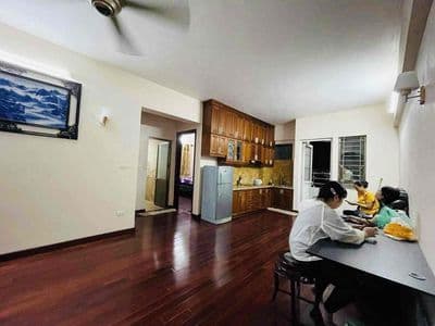 Cho thuê căn hộ p3 kđt việt hưng – giá chỉ 8 triệu/tháng