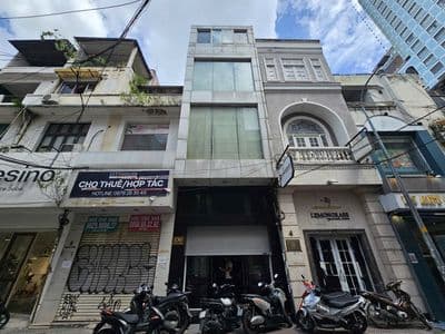 MT Ngay Đồng Khởi Ngang 5m 300m2 5 Tầng mới Tinh đối diện Chagee