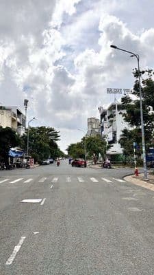 Cho thuê nguyên căn mặt tiền đường d1 – kdc tái định cư phú mỹ