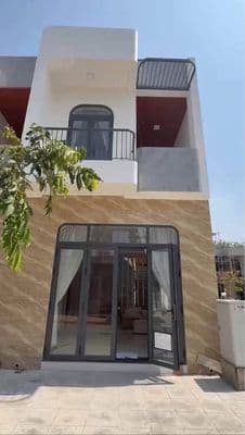 Nhà 2 tầng Tân Uyên- Ngay vòng xoay Kim Hằng