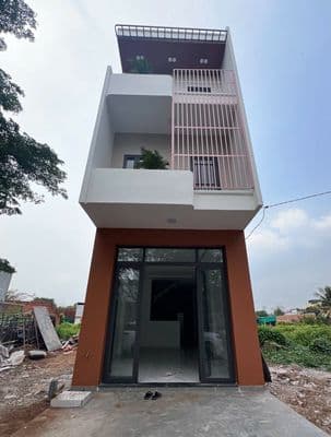 Chính chủ bán nhà 2 lầu giá chỉ 2 tỷ 6 - chợ rạch kiến - sổ hồng riêng