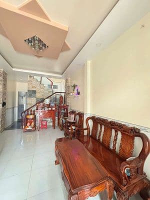 Bán nhà chính chủ 3 tầng hxh q bình tân
