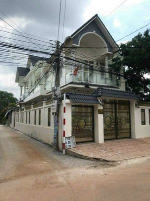 Bán nhà hai mặt tiền
