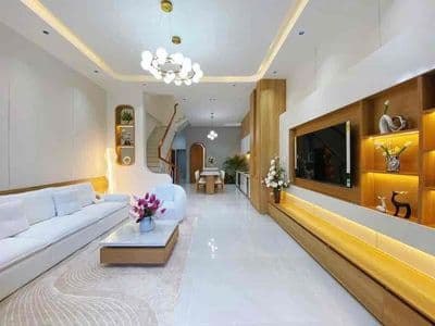 9,3 ty sở hữu căn nhà 3 tầng sát sông ,đối diện khu biệt thự hoà xuân