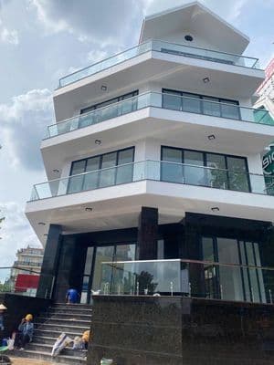 cho thuê nhà căn gốc đường D1 khu dân cư himlam Quận 7