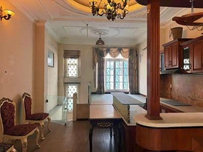 Cho thuê nhà hxh cmt8 q3 – ngang 8m | 6pn | tiện vừa ở vừa kinh doanh