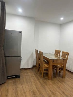 Cho Thuê Căn Hộ Tập Thể Nghĩa Tân, 45m2 Tầng 3