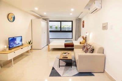 Thuê ngay phòng cửa sổ lớn full nội thất ngay phan xích long sát q3