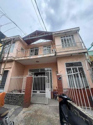 Nhà kiên cố 2 tầng kiệt đỗ quang - gần đường oto