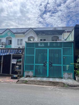 Bán nhà trục chính kdc hoàng quân giá tốt cho đầu tư