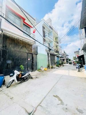 chủ gấp bán nhà 50m2, 2 tầng ngay cầu Bà Hom pháp lý đẹp.
