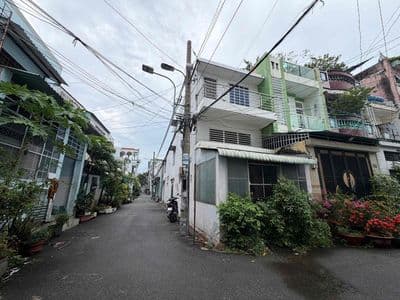 nhà góc 2 MT 街角房屋,有两个临街面