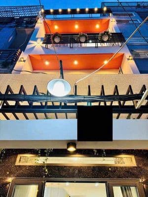 Cho thuê nhà 2PN 3Wc Mới Ngay Cầu Bông, Đinh Tiên Hoàng Full Nội Thất
