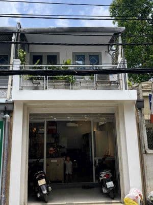 Cho thuê nhà mặt tiền trệt trống suốt trần bình trọng