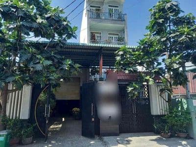 Cho thuê nhà 3 tầng (4,5m x 33m) 5 phòng ngủ hẻm 7m hướng đông