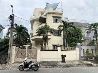 Biệt thự phú hữu quận 505m2 . thổ cư 230m2