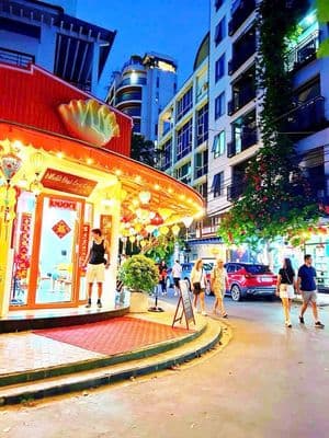 Bán nhà sát biển mỹ khê chỉ 100m- võ nguyên giáp-chỉ 6,x tỷ, ngang 7m
