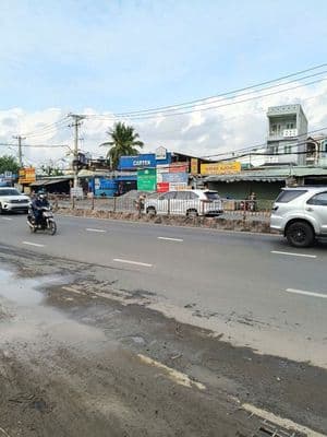 Nhà 3 lầu ngang 10m mặt tiền quốc lộ 13 p hiệp bình phước thủ đức