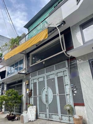 Nhà 2mt hẻm xe hơi, 4.5x12m trệt 1 lửng 1 lầu. hđt 15triệu. giá: 6.1t