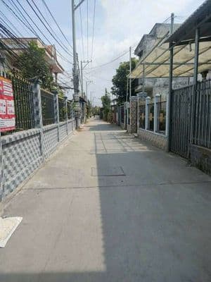 bán đất thổ xung quanh đông đúc nhà dân , sổ hồng riêng.kcn thịnh phát