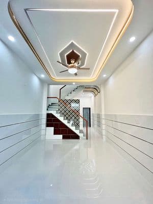 Tỉnh Lộ 10 cách 15m Hẻm xe hơi thông, 4x15 / 2 Tầng mới kiên cố 4,9 Tỷ