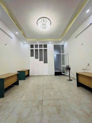 Nhà 2 tầng gần cầu vượt ngã ba huế, bến xe trung tâm