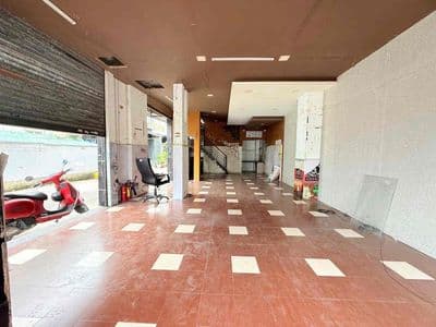 Góc 2 mặt tiền kinh doanh. trệt lầu 2pn 3wc. đường xe 10 tấn