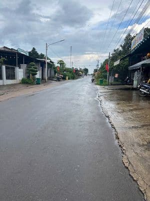Nghiêm túc Bán Gấp 100m2 đất thổ cư gần BV xuyên Á , Hocmon giá 1ty350
