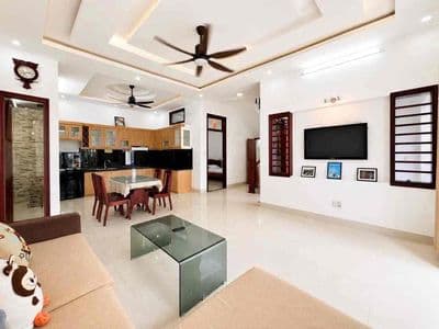 Cho thuê nhà 4 phòng ngủ đường đa mặn đông khu nam việt á