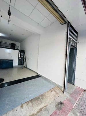 mặt bằng giá 6tr, nhà vệ sinh riêng, gác ở lại