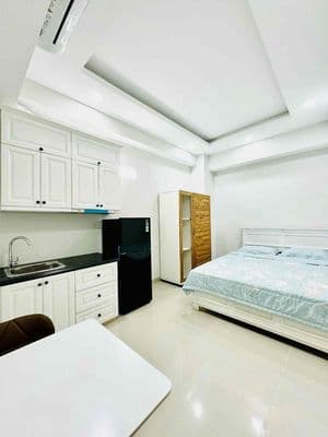 Chủ nhà mới xây cho thuê chdv full nt cao cấp ngay gần ngã 4 hàng xanh