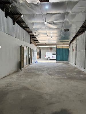 Kho 220m có điện 3 pha, văn phòng. Xe tải Đường số 25 ra Phạm Văn Đồng