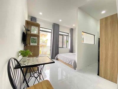 Cho thuê căn hộ 1 Phòng ngủ, tách bếp, ban công mát mẻ tại Phú Nhuận