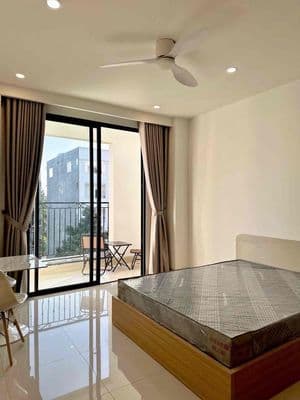 Chdv full nội thất ban công rộng thoáng - song hành - quận 12