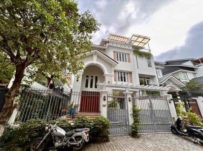 Cho thuê biệt thự 5pn+5wc quận 7, full nt 65 triệu/ tháng bao thuế